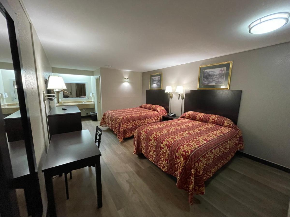 Royal Inn Motel Фредериксберг Экстерьер фото